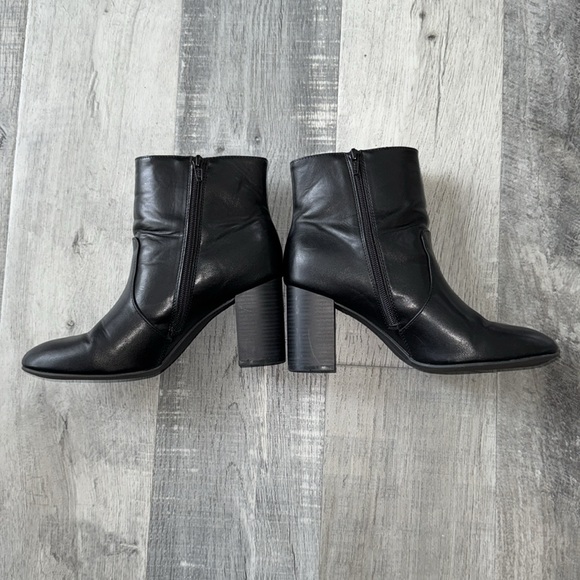Faux Leather block heel ankle boots - Picture 3 of 8